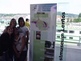 Students at Museum Lentos